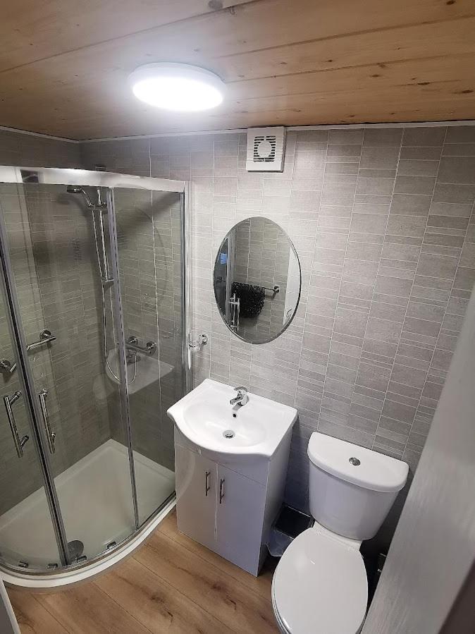 Westport Country Chalets Ngoại thất bức ảnh
